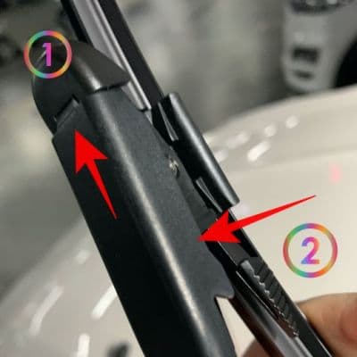 Ford_wiper_how-to {caption: 몬데오, BMW 와이퍼 교체법}
