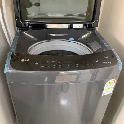 LG_trome_laundry_19kg {caption: LG 통돌이세탁기 전면}