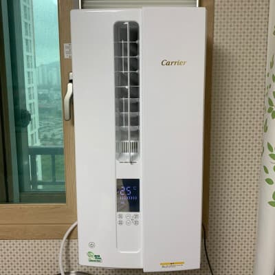window_aircon {caption: 캐리어 창문형 에어컨}